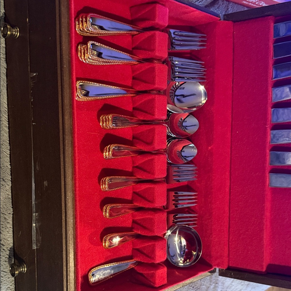 Gorham Aureate Gold Plated Stainless Cutlery Set - Picture 2 of 6